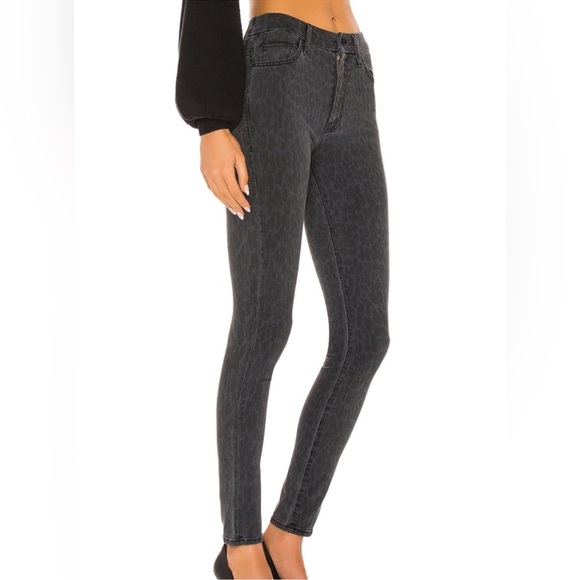Mother High Waisted Looker Skinny Jeans in Bad Cat - Picture 3 of 11